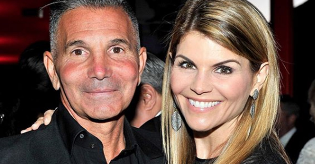 Source Reports Lori Loughlin Is Feeling “More And More Confident” She Will Avoid Jail Time